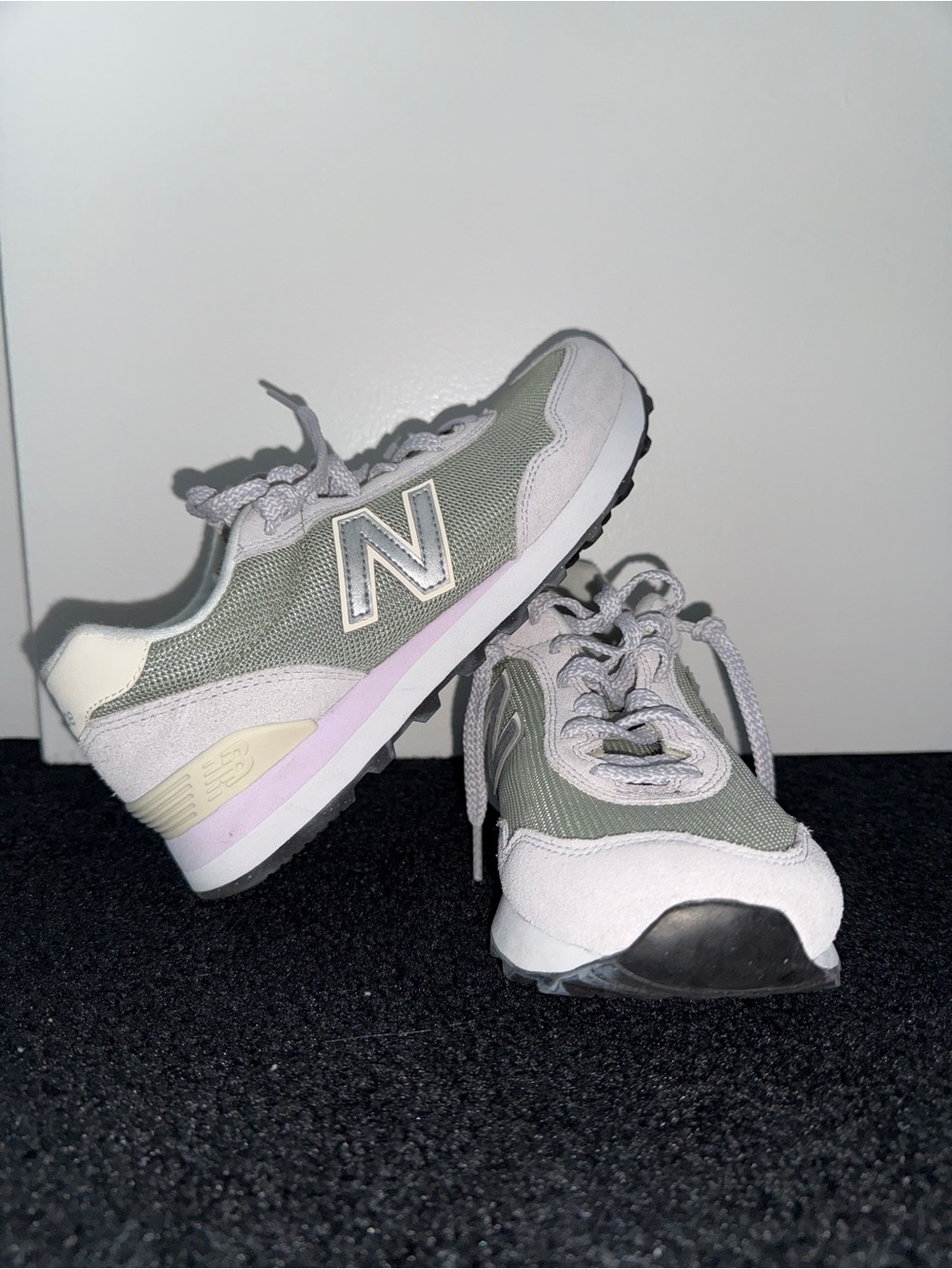 New Balance Green & Light Purple Retro Lace-Up Sneakers
